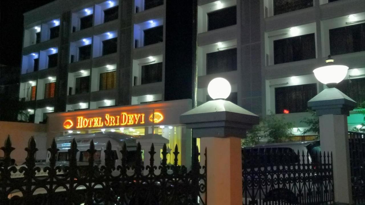 Hotel Sri Devi 根尼亚古马里 外观 照片