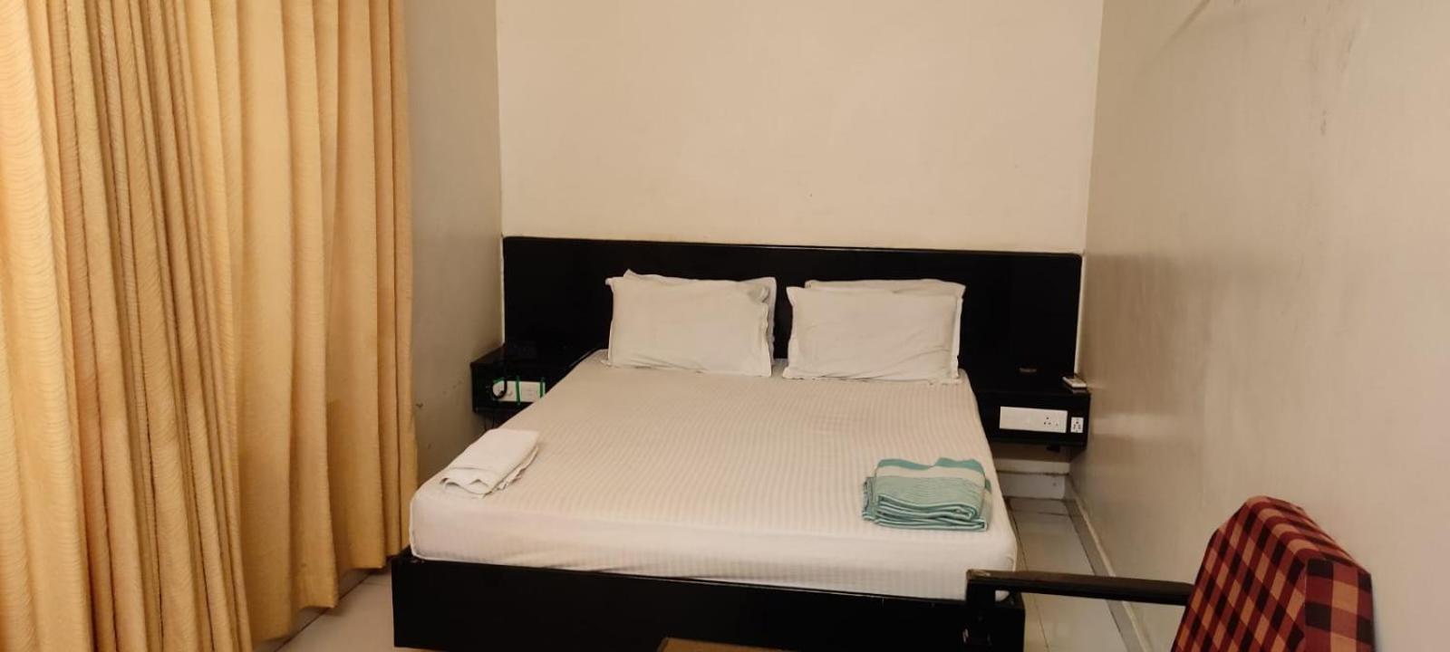 Hotel Sri Devi 根尼亚古马里 外观 照片